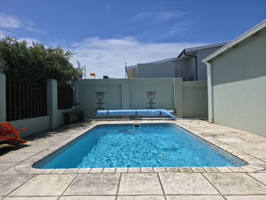 4 Bedroom Property for Sale in Aston Bay Eastern Cape